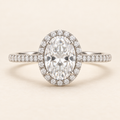 Aurelia Oval Halo, straight front view with a horizontal band